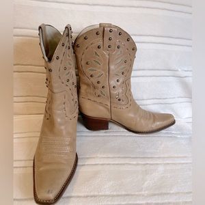 Mercer & Madison women’s cowboy boots